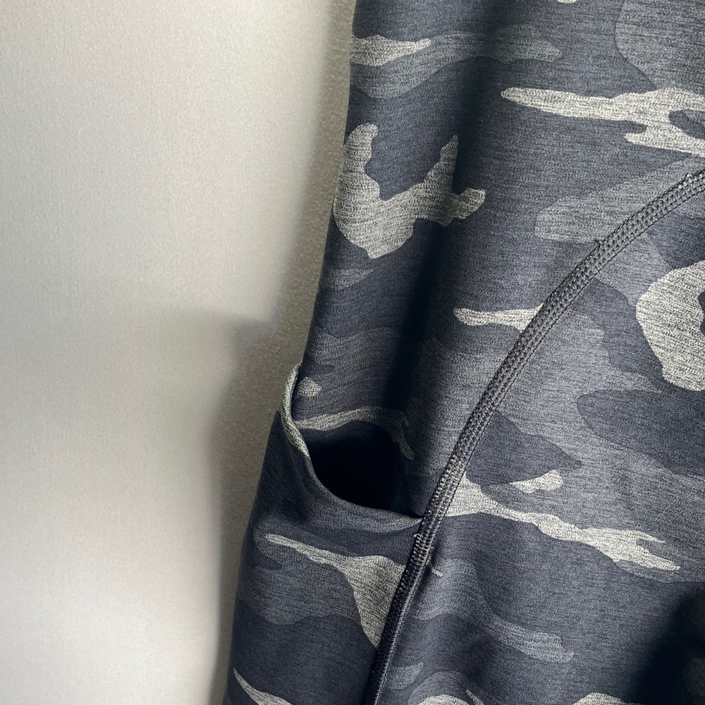 Women’s Camouflage Leggings - Picture 6 of 7